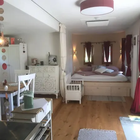 Tinyhouse Schneeweisschen & Rosenrot Mauerbach